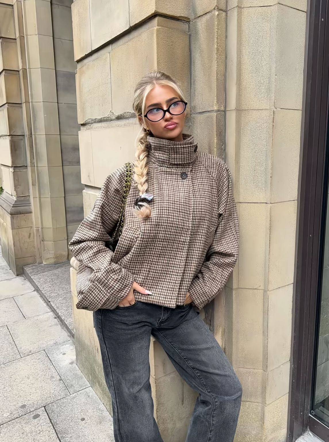 Houndstooth & Grey Denim — vintage — outfit dam — med ytterkläder och accessoarer — av Sofia Eriksson